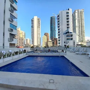 Edificio Delfines Playa Colombia