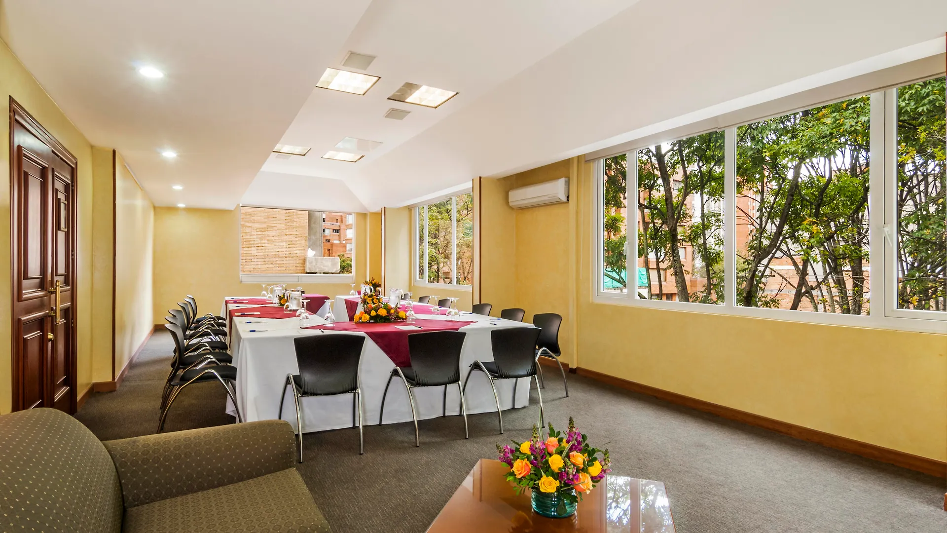 Hotel Porton Bogota